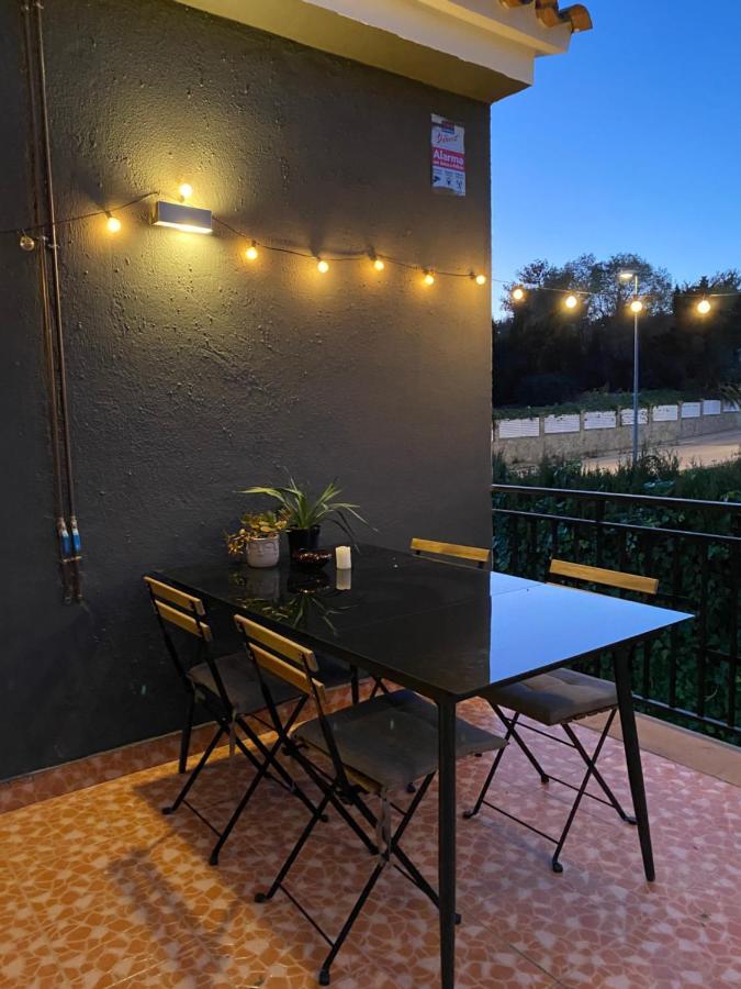 Charming Apartment In A Duplex With Garden & Balcony Cunit Exteriör bild